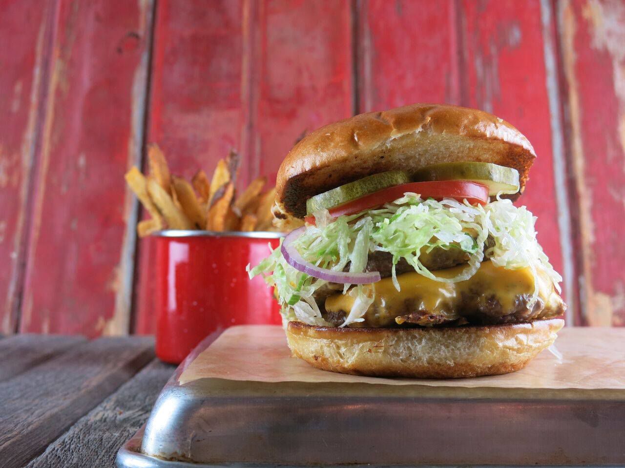 Roots 657 Cheeseburger